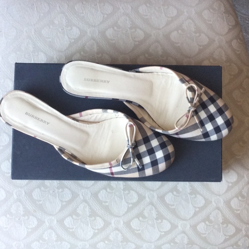 Like new Burberry nova check mules size 37